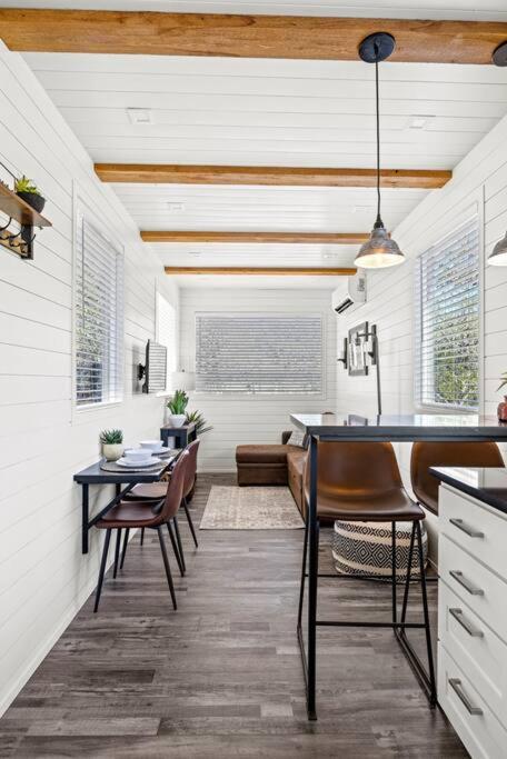 New! The Texas Longhorn-Luxury Container Home فريدريكسبيرغ المظهر الخارجي الصورة