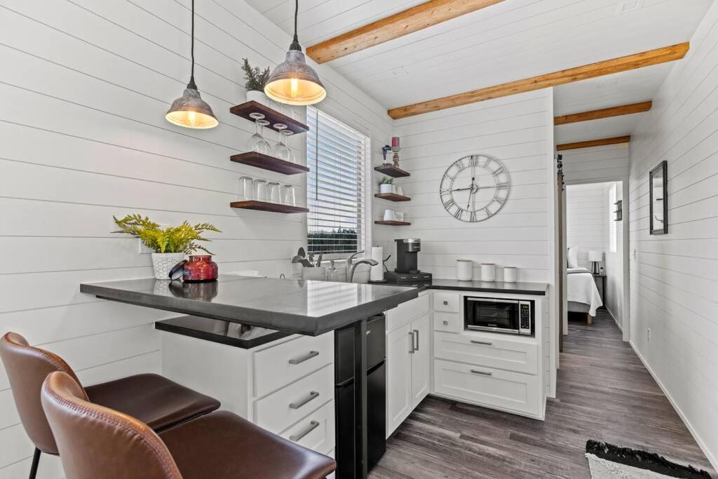 New! The Texas Longhorn-Luxury Container Home فريدريكسبيرغ المظهر الخارجي الصورة
